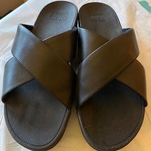 FitFlop Black Leather Crisscross Slide Sandal